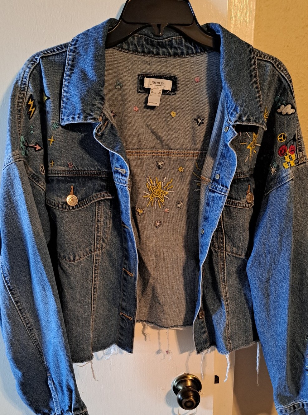 ✨ Forever 21 Embroidered Denim Jacket 3X NWOT - Picture 2 of 8